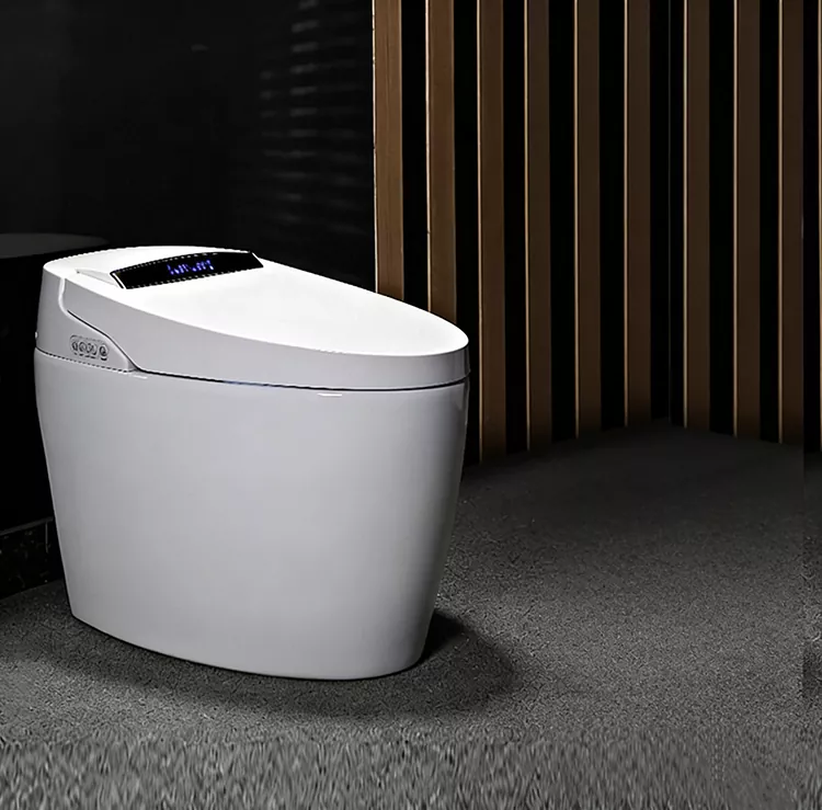 Jalkakäyttöinen Flip-Top Smart WC